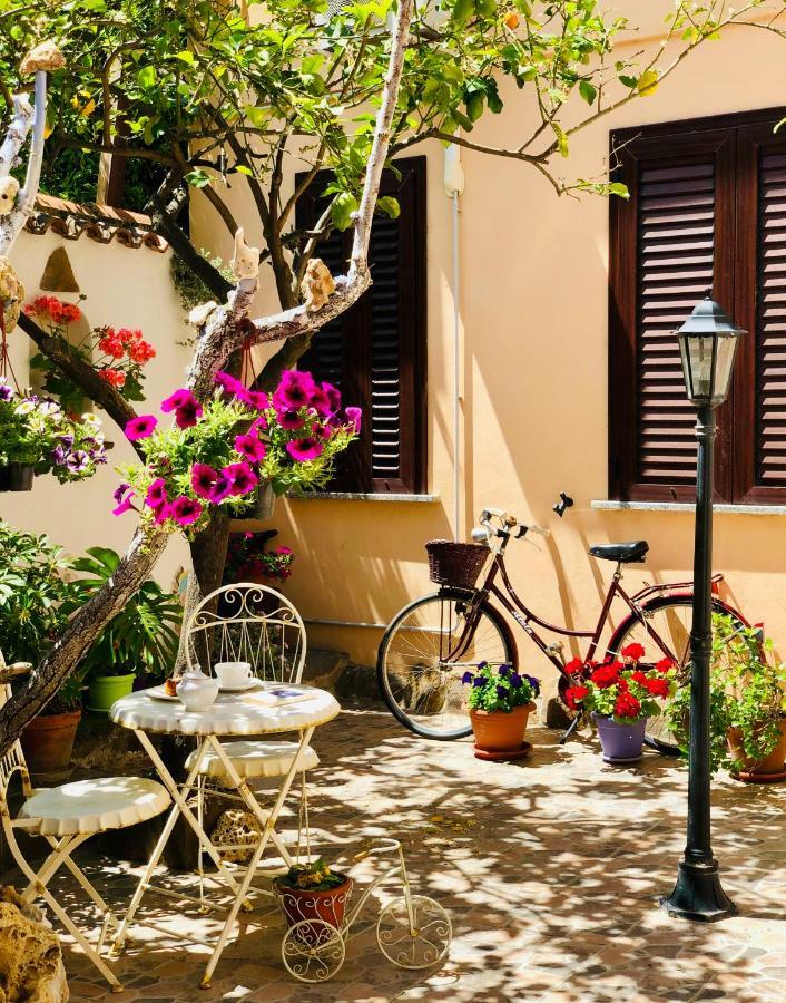 Domo All'Antico Borgo Oristano Exterior foto